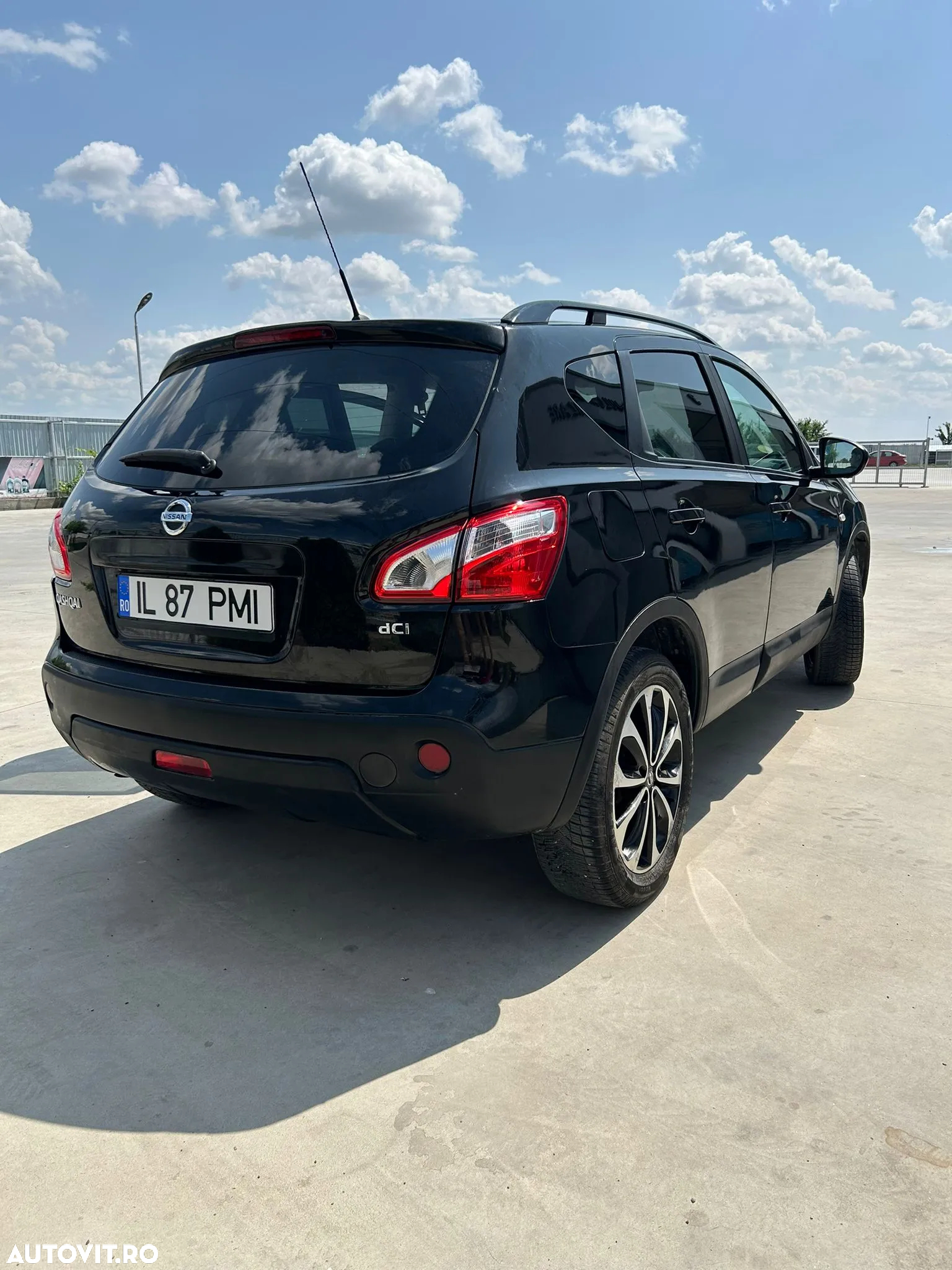 Nissan Qashqai 1.5 dCi DPF 360 - 12