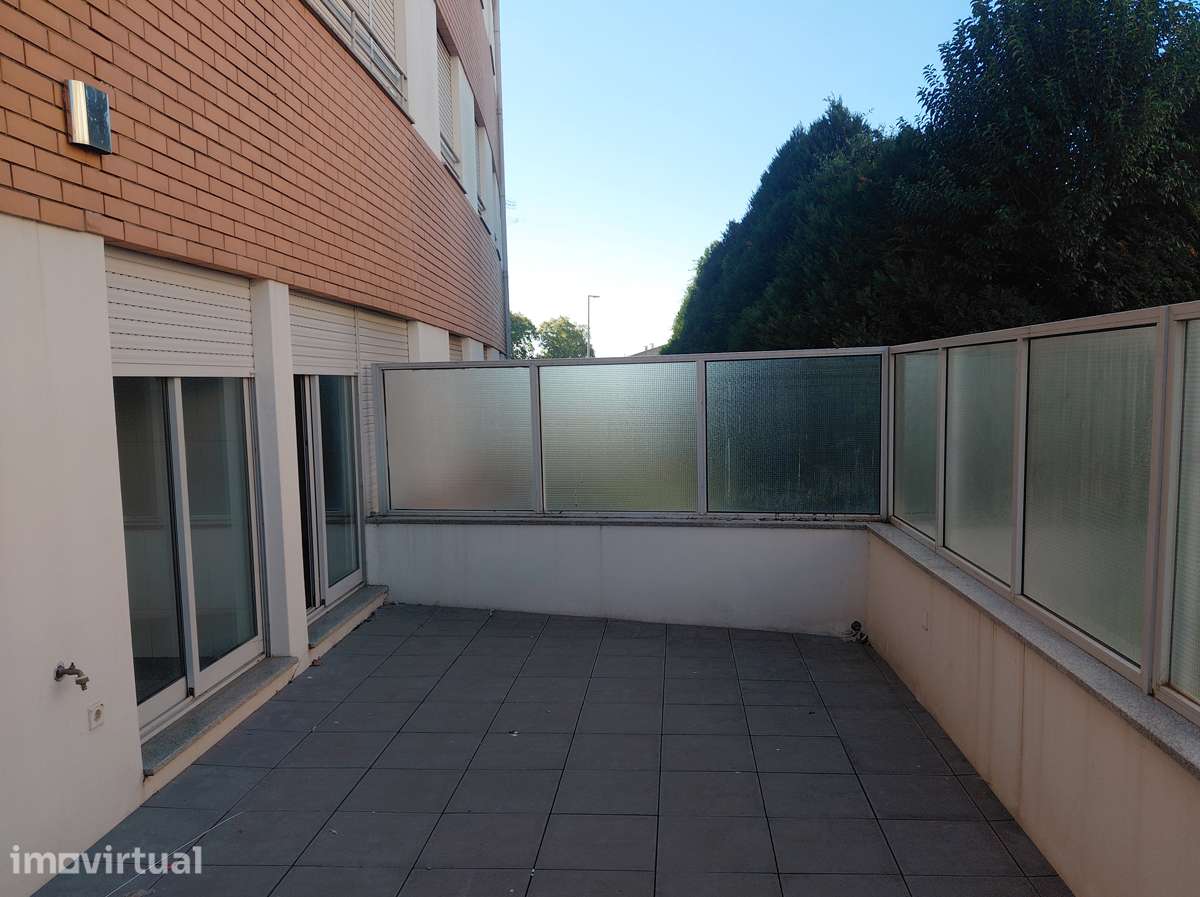 T-1 com TERRAÇO em Campanhã - Grande imagem: 3/12