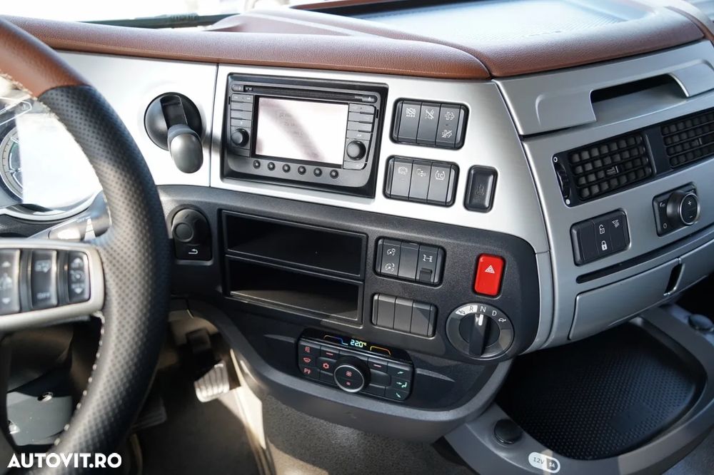 DAF XF 530 / RETARDER / AER CONDIȚIONAT DE PARCARE / CABINĂ SUPER SPACE / JANTE DIN ALIAJ - 30