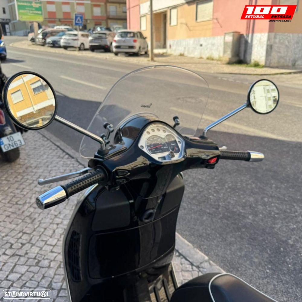 Piaggio Vespa GTS Supersport 300 - 24