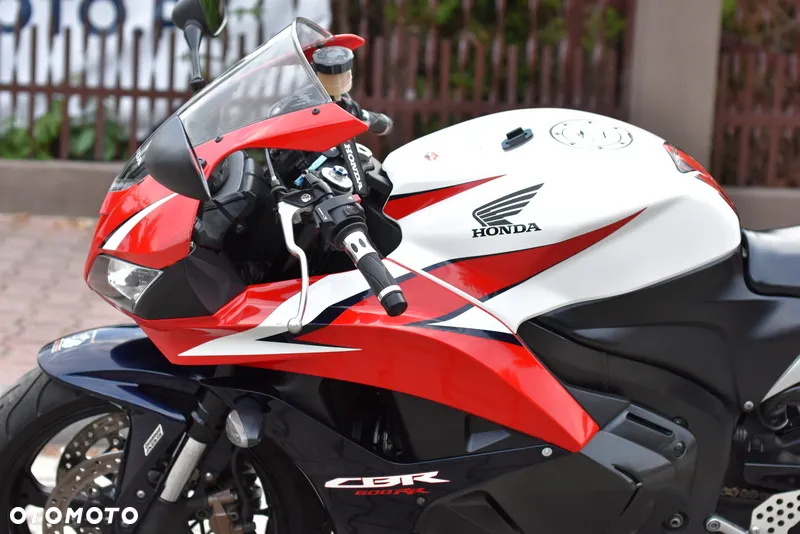 Honda CBR - 23