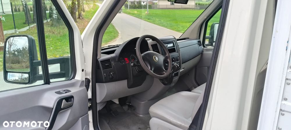 Volkswagen CRAFTER MAXI KONTENER 2.5 TDI 136 KM - 6