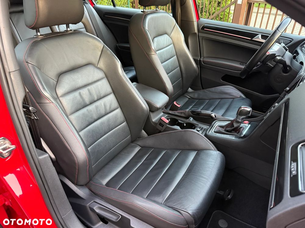 Volkswagen Golf VI 2.0 TSI GTI DSG - 25