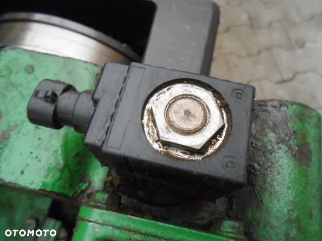 Obudowa tylnego WOM PTO R186138 John Deere 6920 - 6