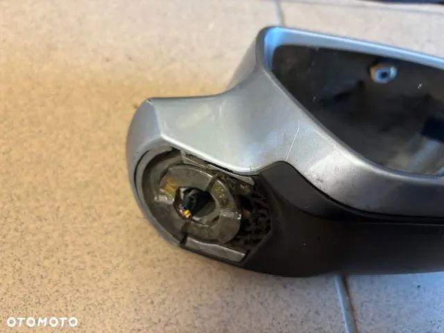 LUSTERKO PRAWE AUDI A4 B8 - 4