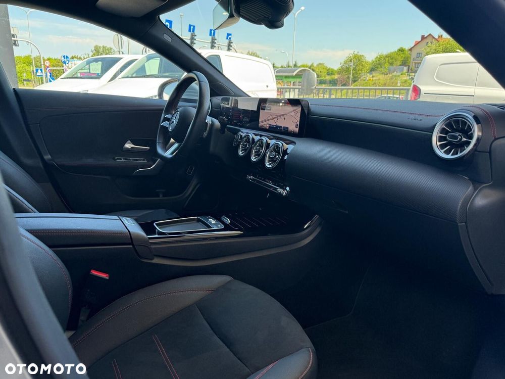 Mercedes-Benz CLA - 19