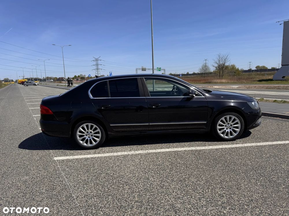 Skoda Superb 2.0 TDI Ambition DSG - 2