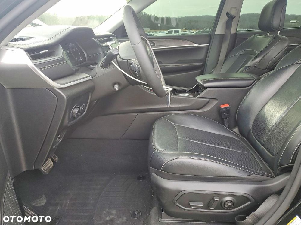 Jeep Grand Cherokee - 7