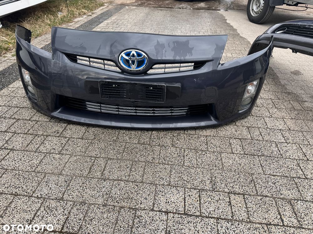 TOYOTA PRIUS III 8V1 ZDERZAK PRZOD KOMPLETNY - 2