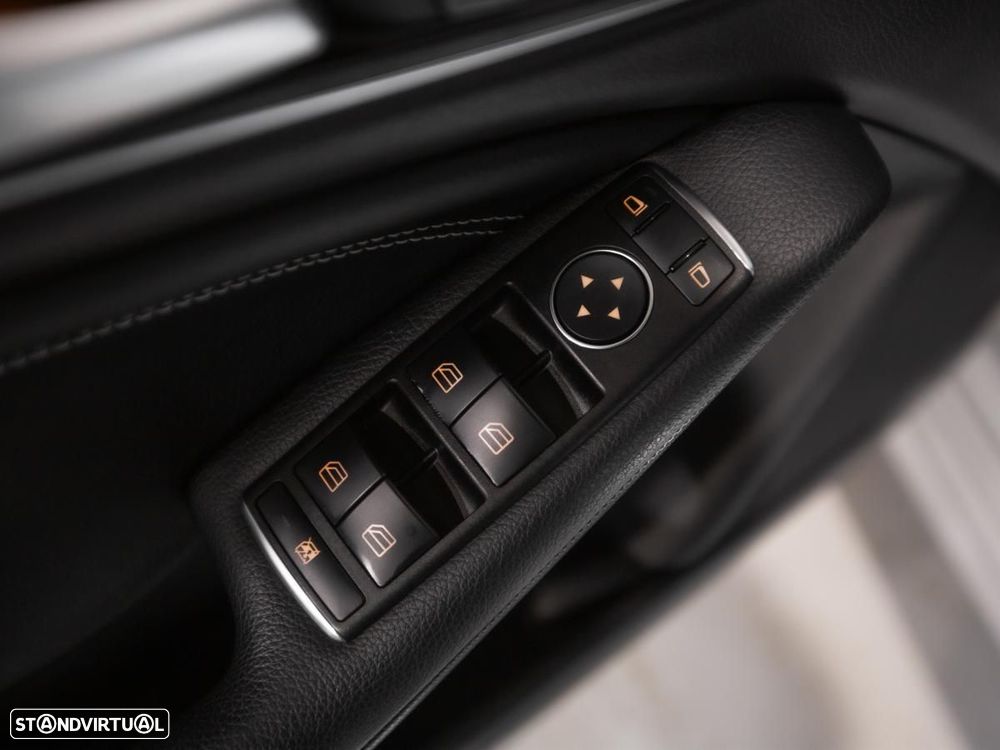 Mercedes-Benz CLA 200 - 25