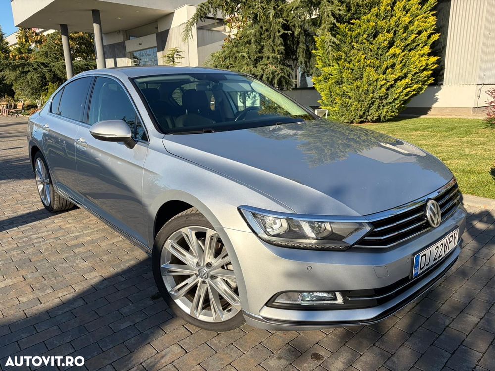 Volkswagen Passat - 1