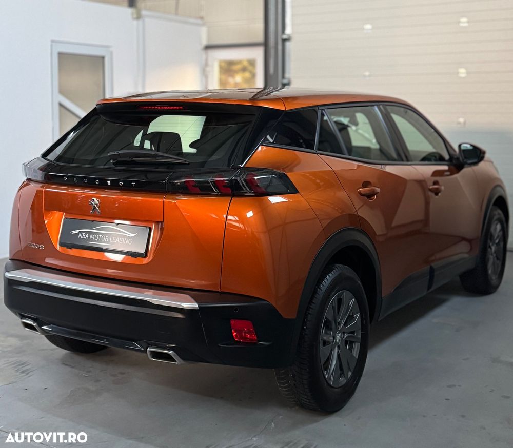 Peugeot 2008 PureTech 130 EAT8 Allure - 4