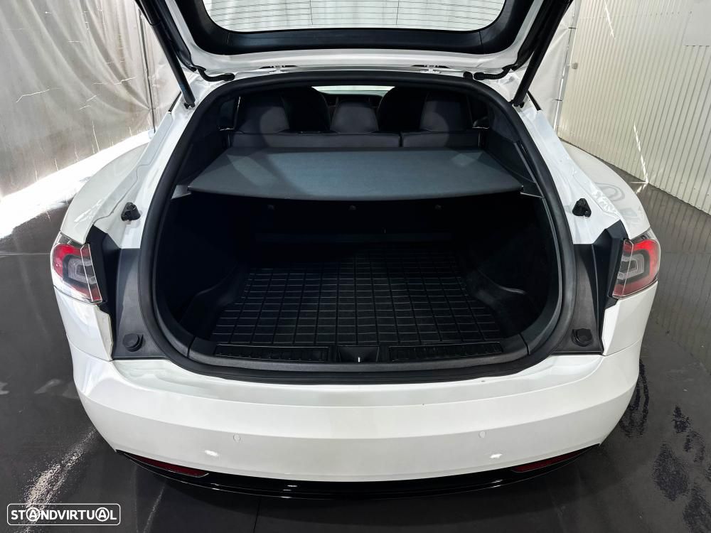 Tesla Model S Long Range AWD - 52