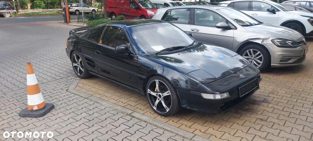 Toyota MR2 - 2