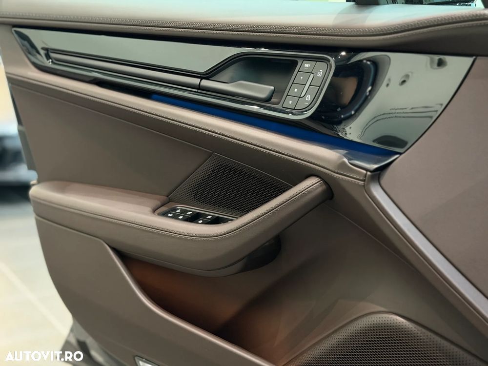 Porsche Panamera 4 E-Hybrid - 19