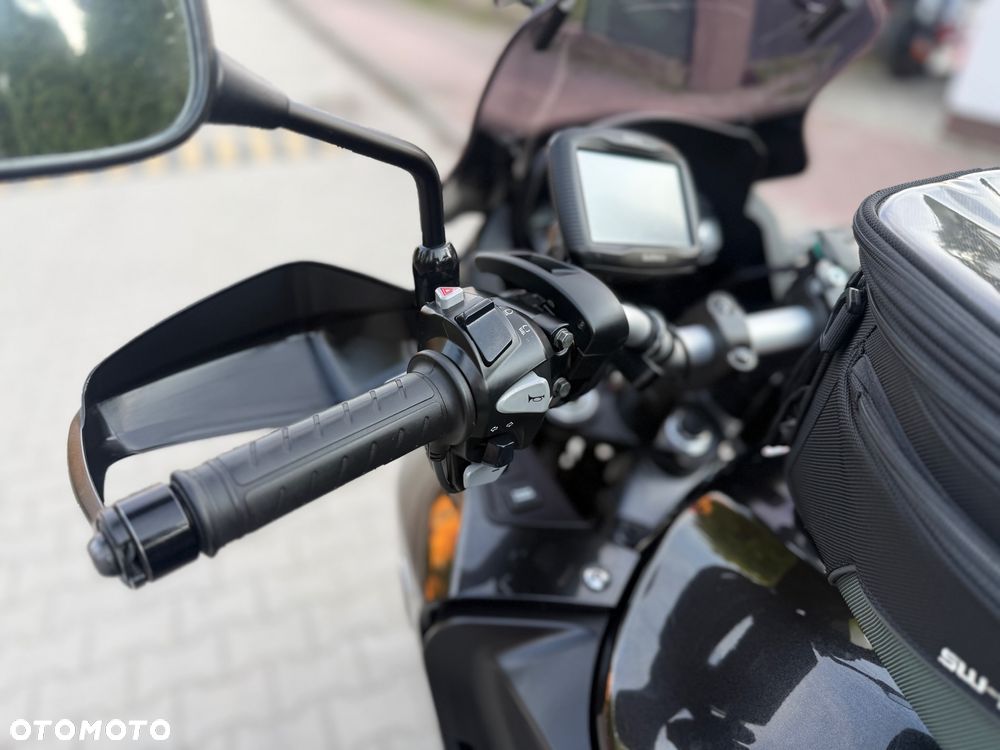 Honda VFR - 23