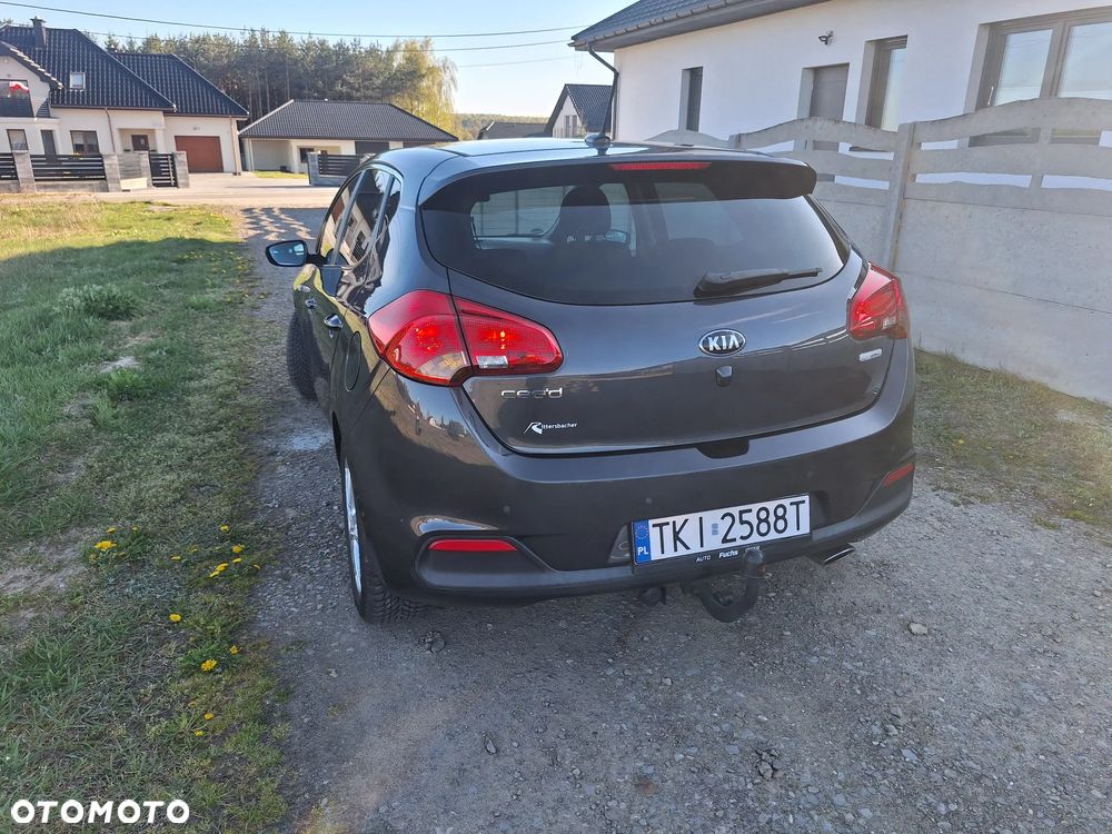 Kia Ceed - 14