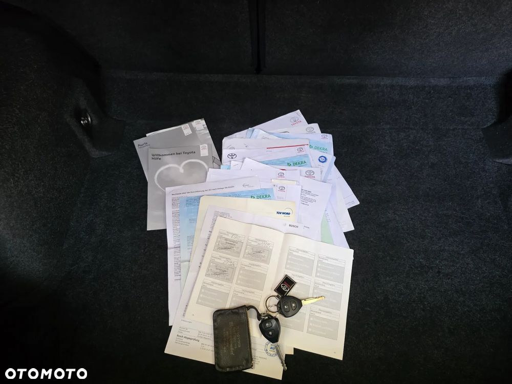 Toyota Auris 1.6 Premium Start - 36