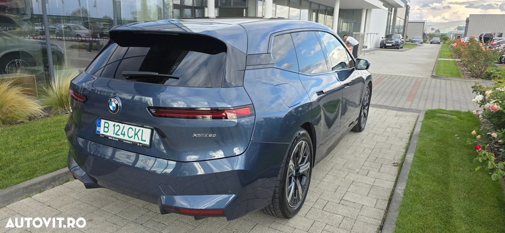 BMW iX xDrive60 - 3