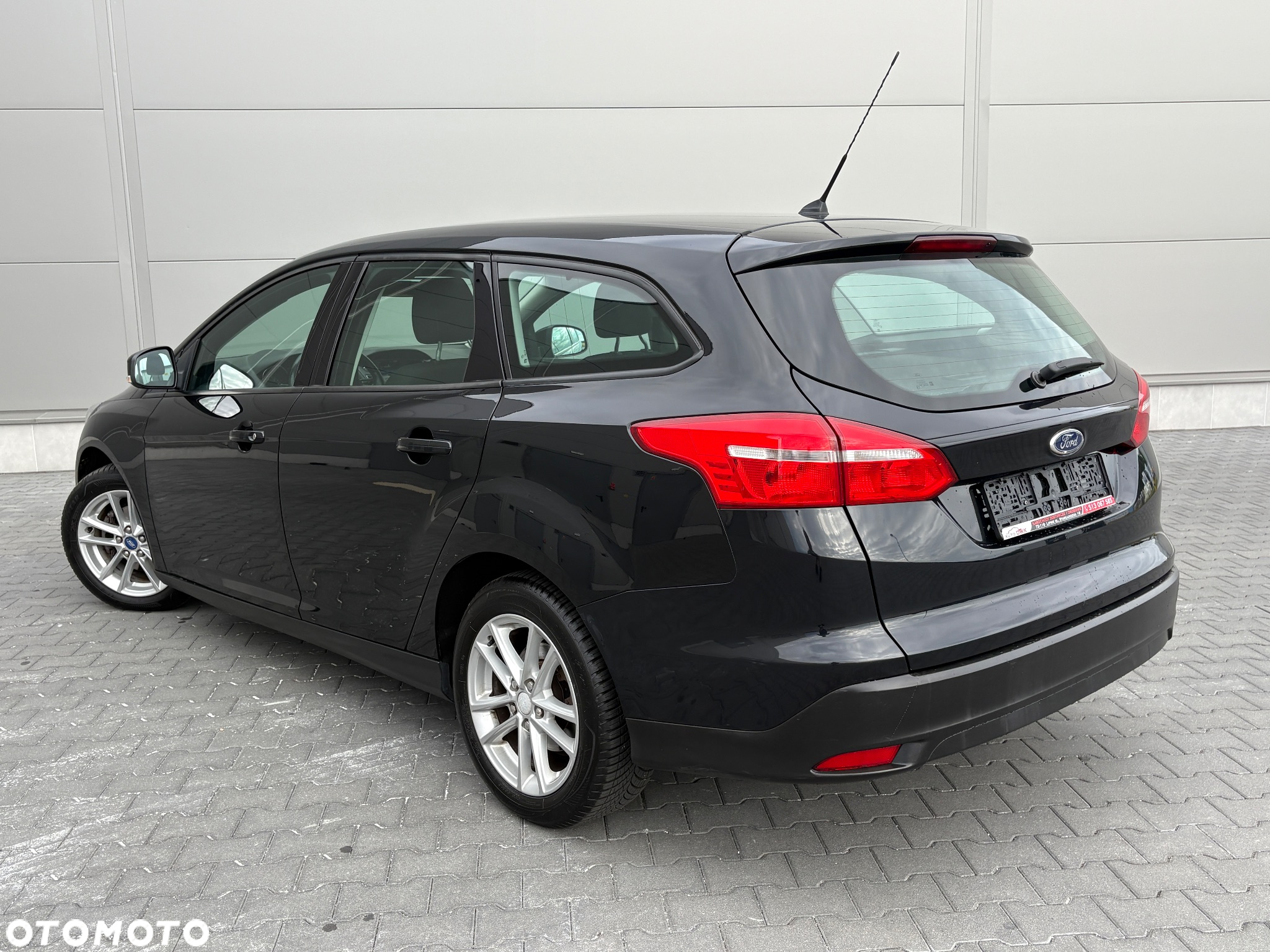 Ford Focus 1.6 FF Ambiente - 9