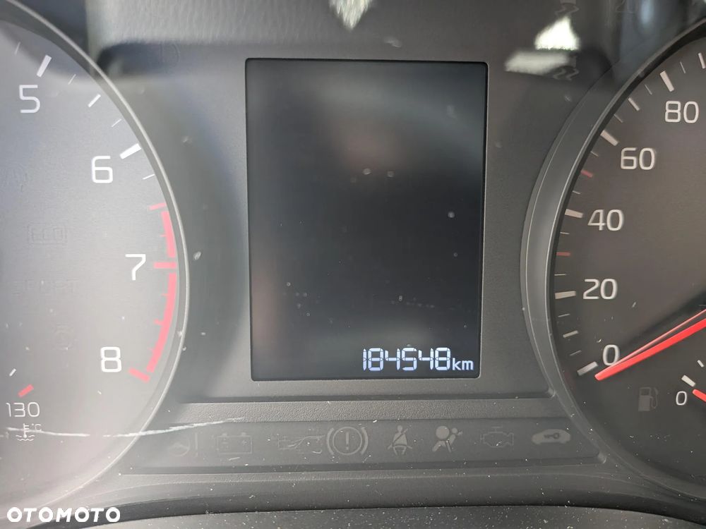 Kia Rio 1.2 L - 5
