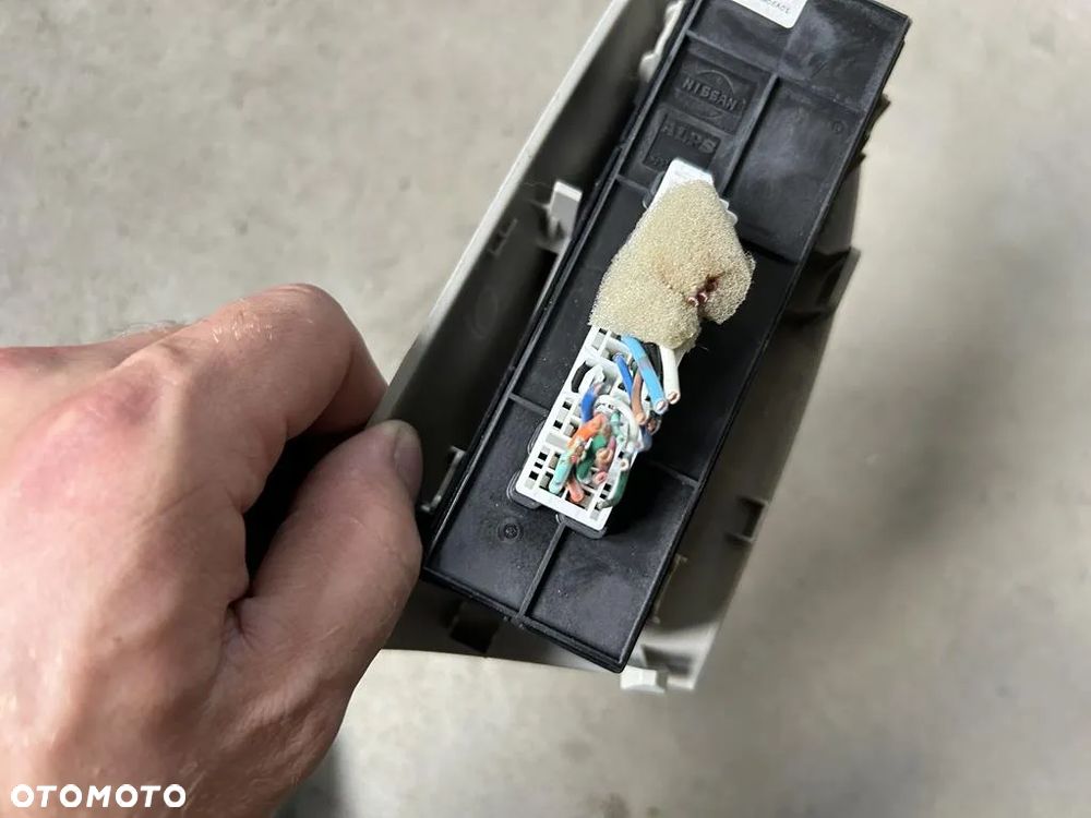 Panel szyb lewy Nissan Juke I F15 25401-1KA5E - 5