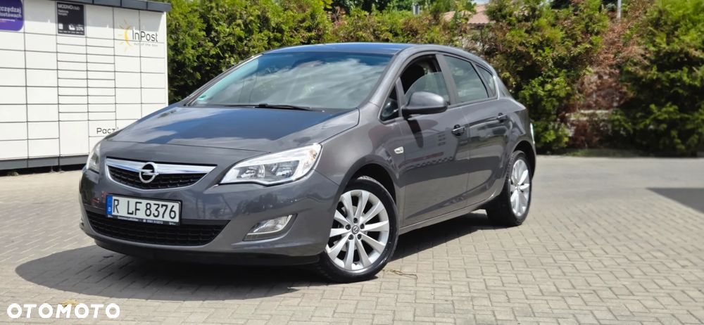 Opel Astra 1.4 Turbo 150 Jahre - 4