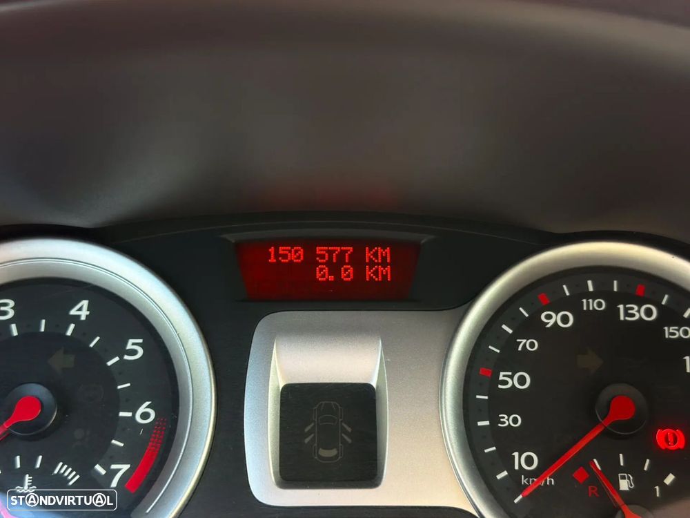 Renault Clio 1.2 16V Confort - 15