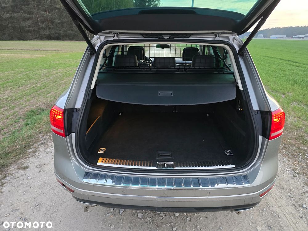 Volkswagen Touareg 3.0 V6 TDI SCR Blue Motion DPF Automatik Exclusive - 22