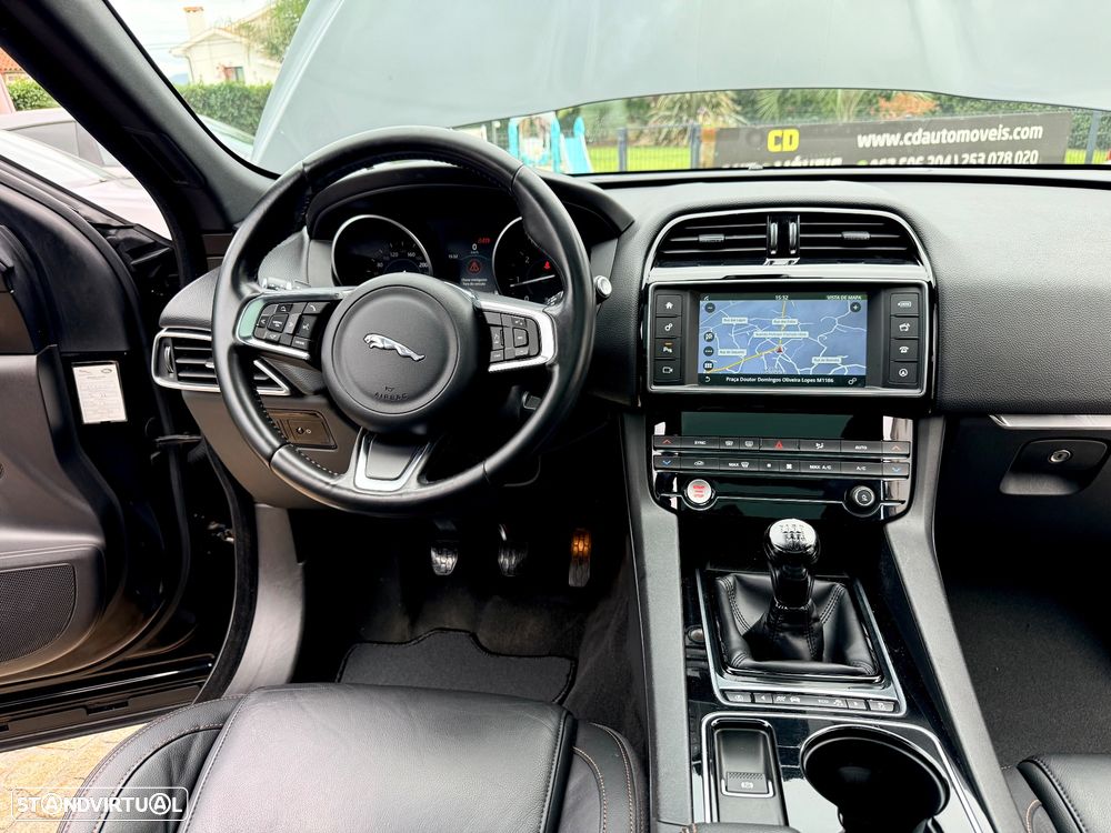 Jaguar F-Pace 2.0 i4D Prestige - 53