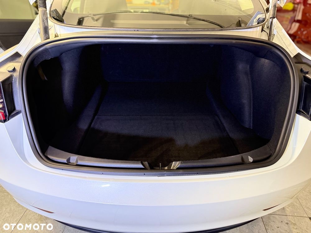 Tesla Model 3 Long Range AWD - 13