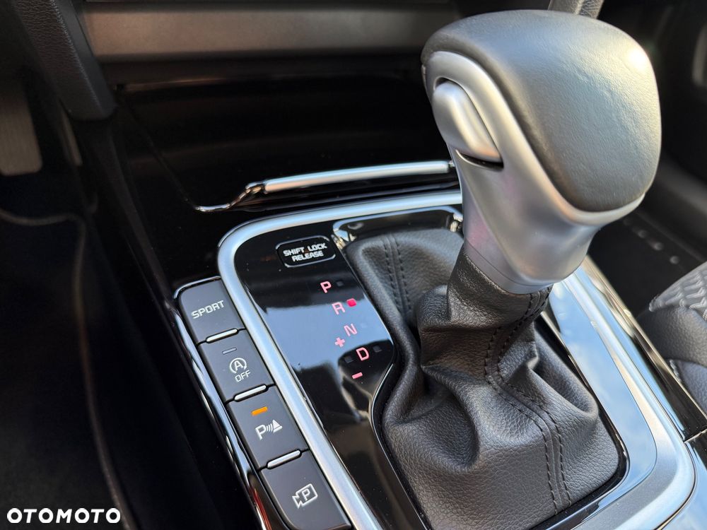 Kia XCeed 1.5 T-GDI L Business Line DCT - 16