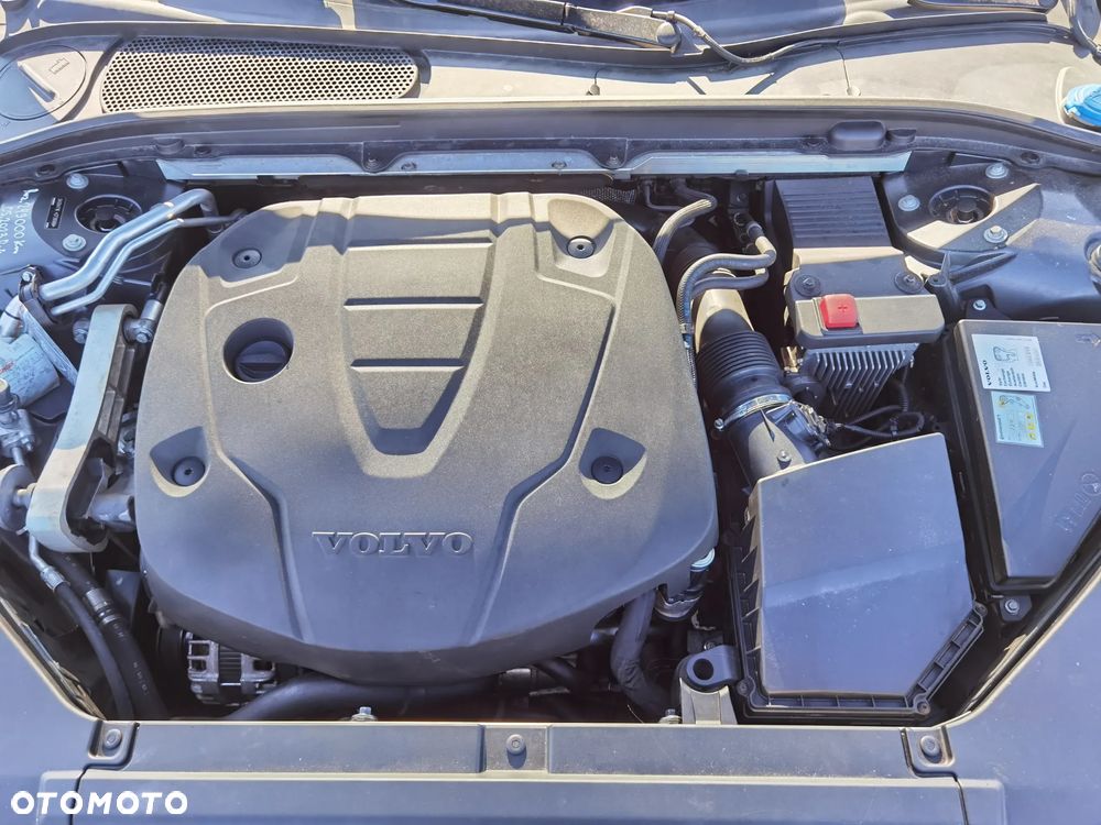 Volvo V90 D3 AWD Momentum - 16