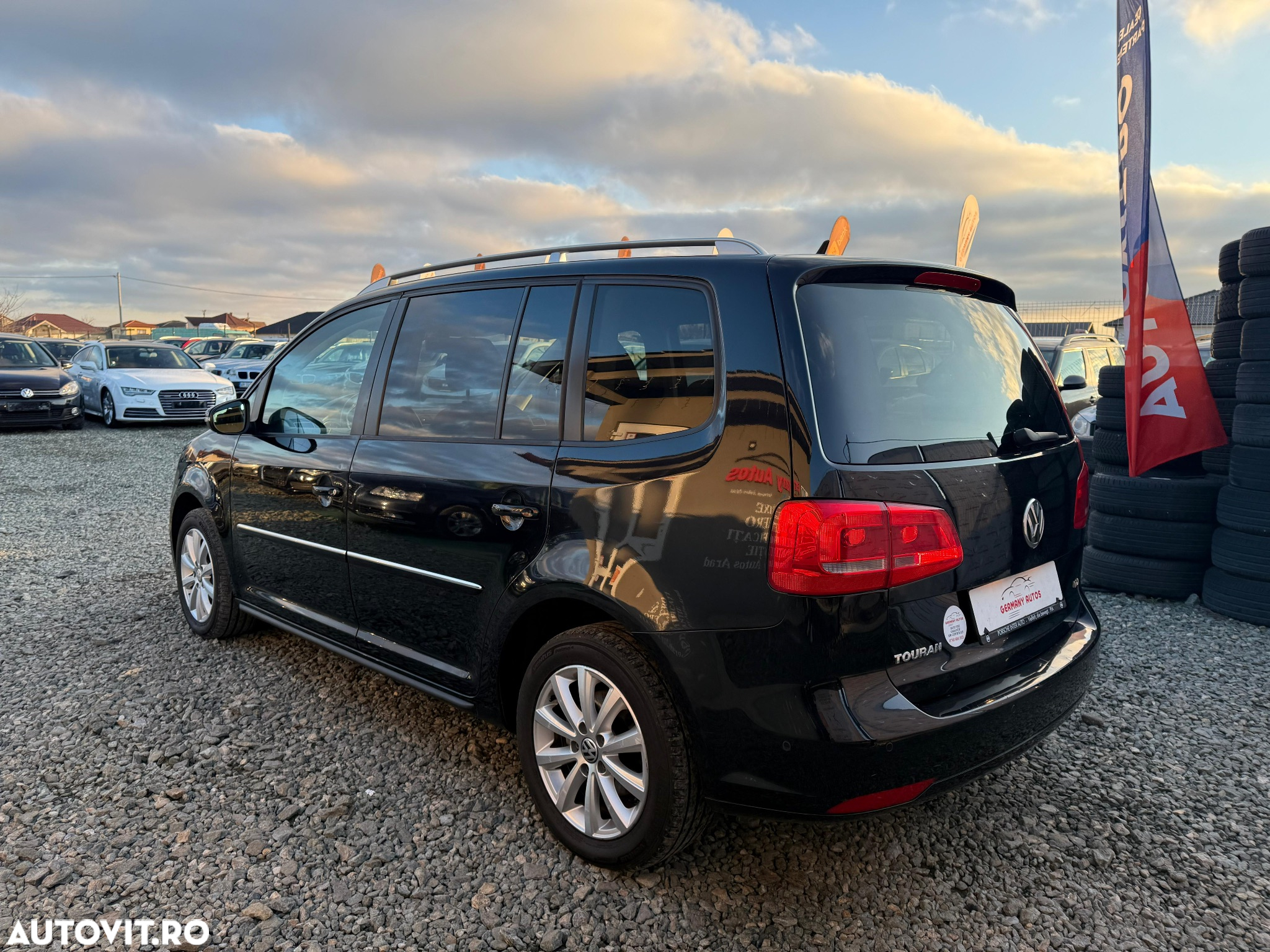 Volkswagen Touran 1.6 TDI DSG Highline - 37