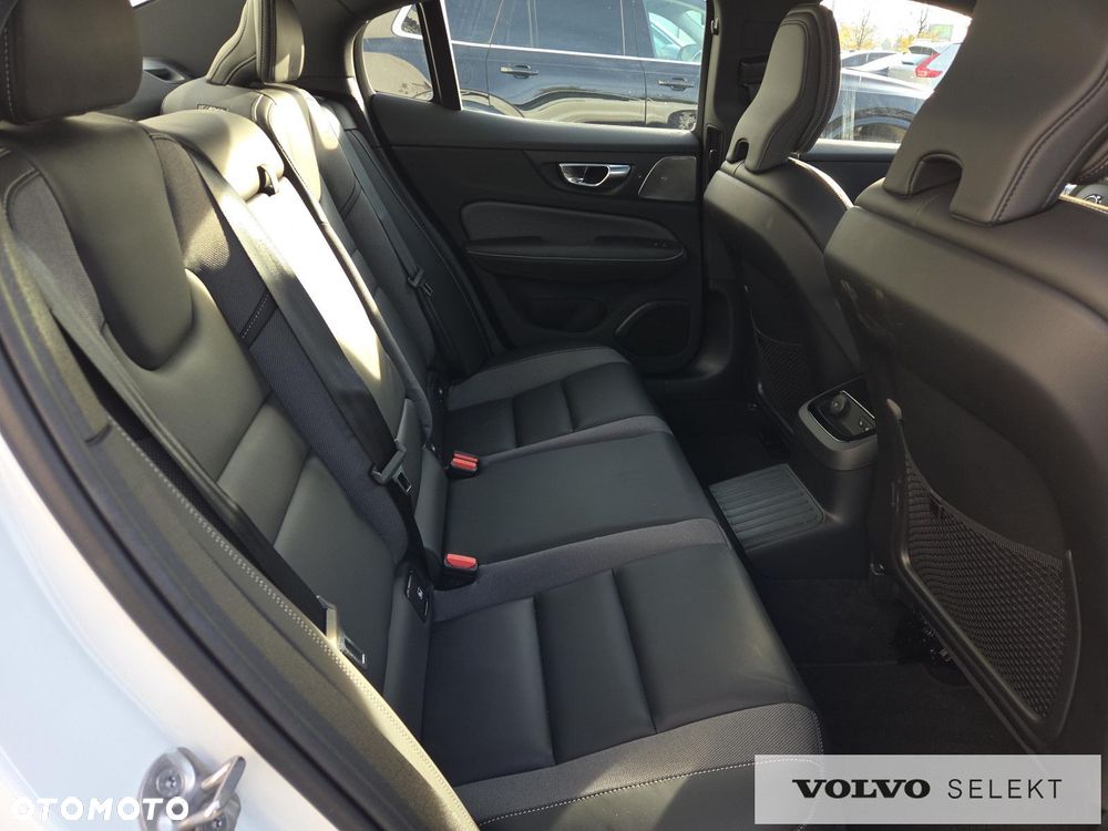 Volvo S60 T8 Recharge AWD Ultimate Dark - 13