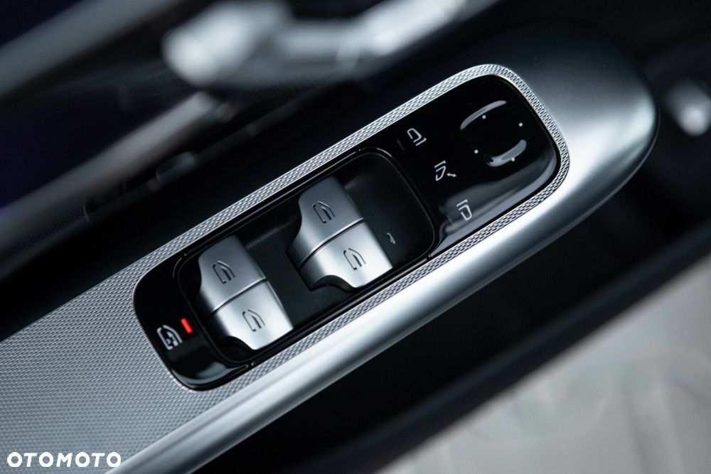 Mercedes-Benz GLC - 16