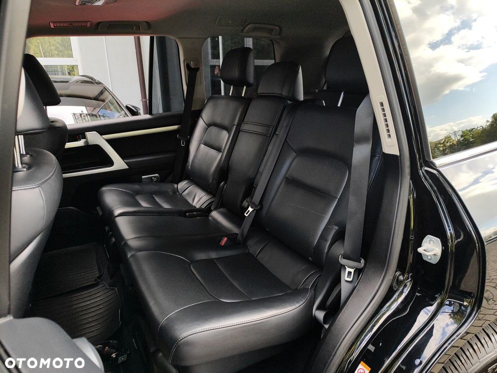 Toyota Land Cruiser - 14