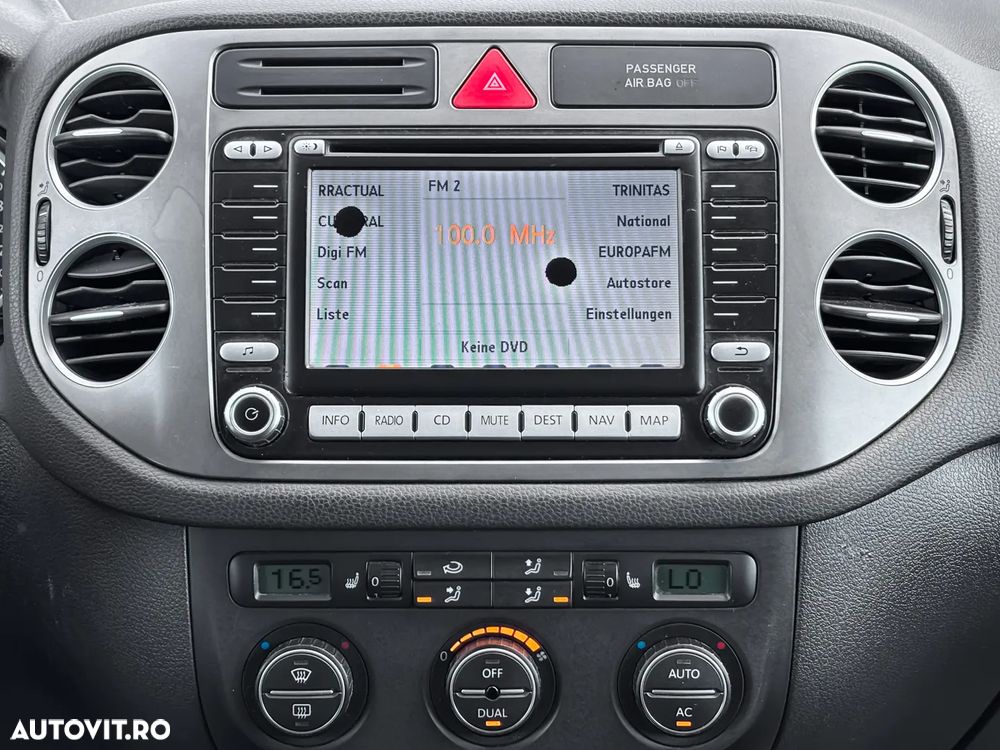 Volkswagen Tiguan - 15