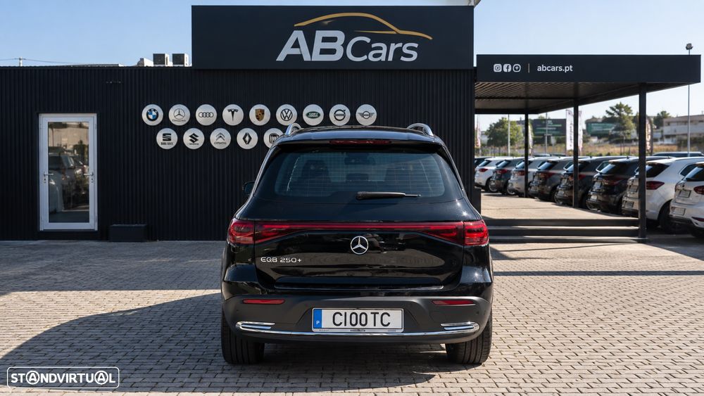 Mercedes-Benz EQB — photo 5