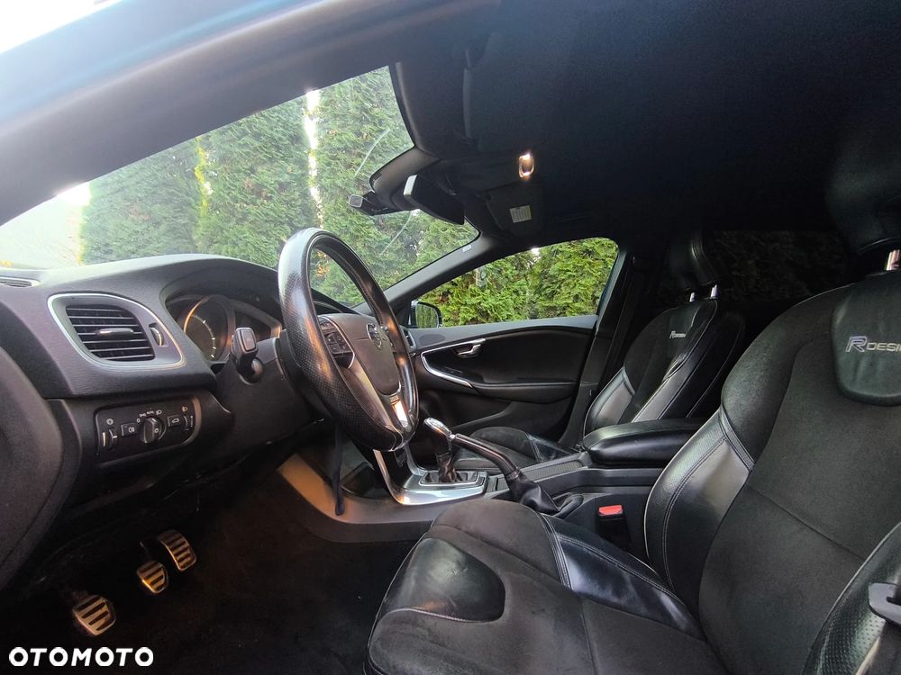 Volvo V40 D2 R-Design - 8