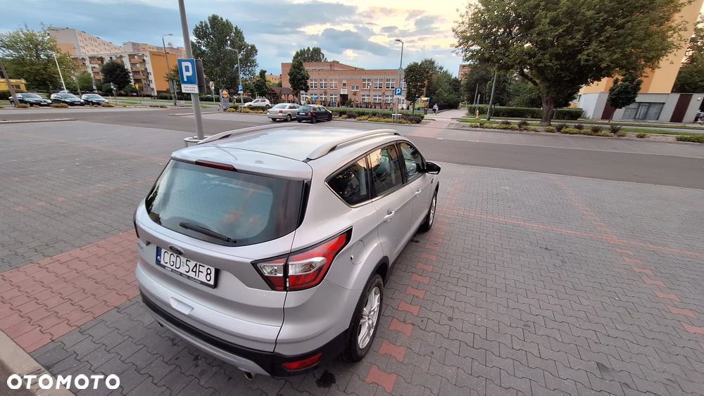 Ford Kuga 2.0 TDCi FWD Titanium - 11