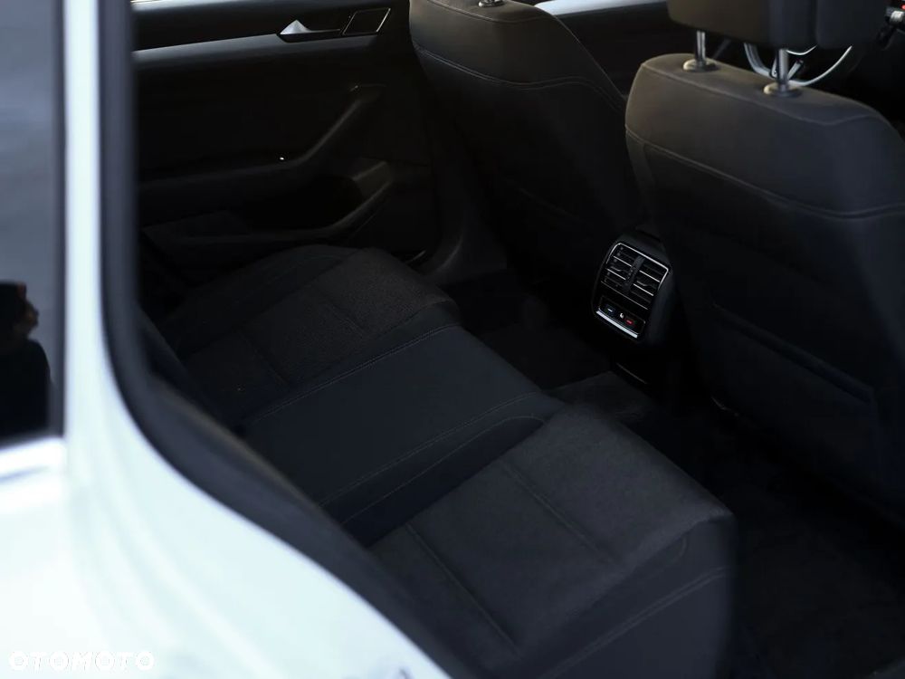 Volkswagen Passat ver-2-0-tdi-bmt-comfortline - 11