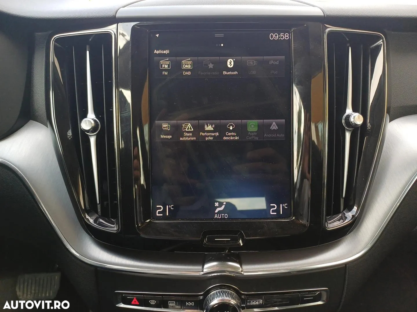 Volvo XC 60 B4 D AWD Geartronic Momentum - 17