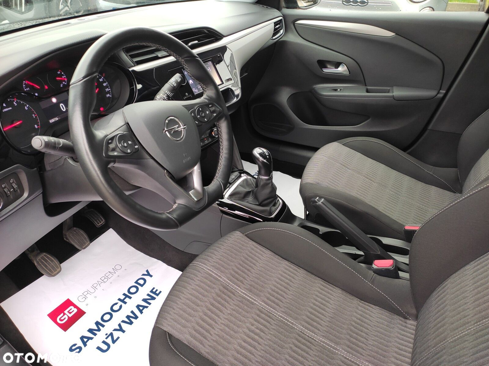 Opel Corsa 1.2 Business S&S - 11