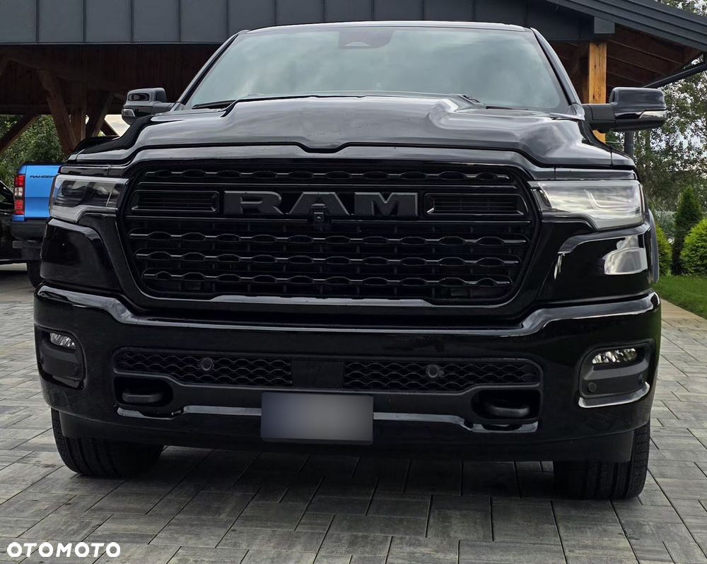 RAM 1500 Limited Night - 6