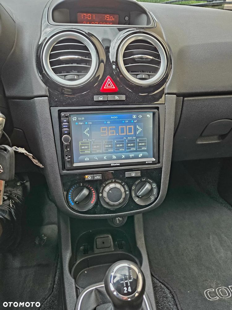 Opel Corsa 1.2 16V Enjoy - 10