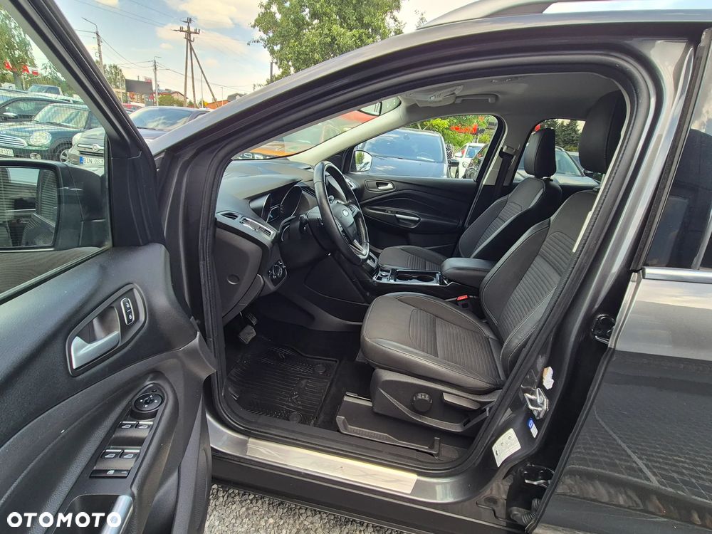 Ford Kuga 2.0 TDCi 4x4 ST-Line - 25