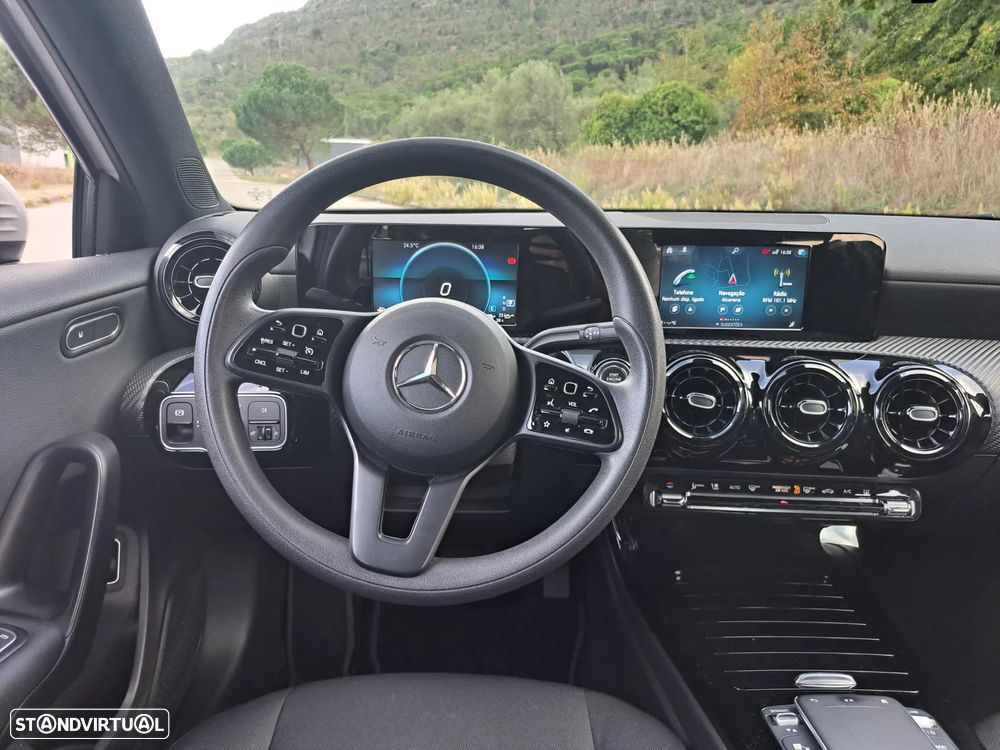 Mercedes-Benz A 250 e 8G-DCT - 17