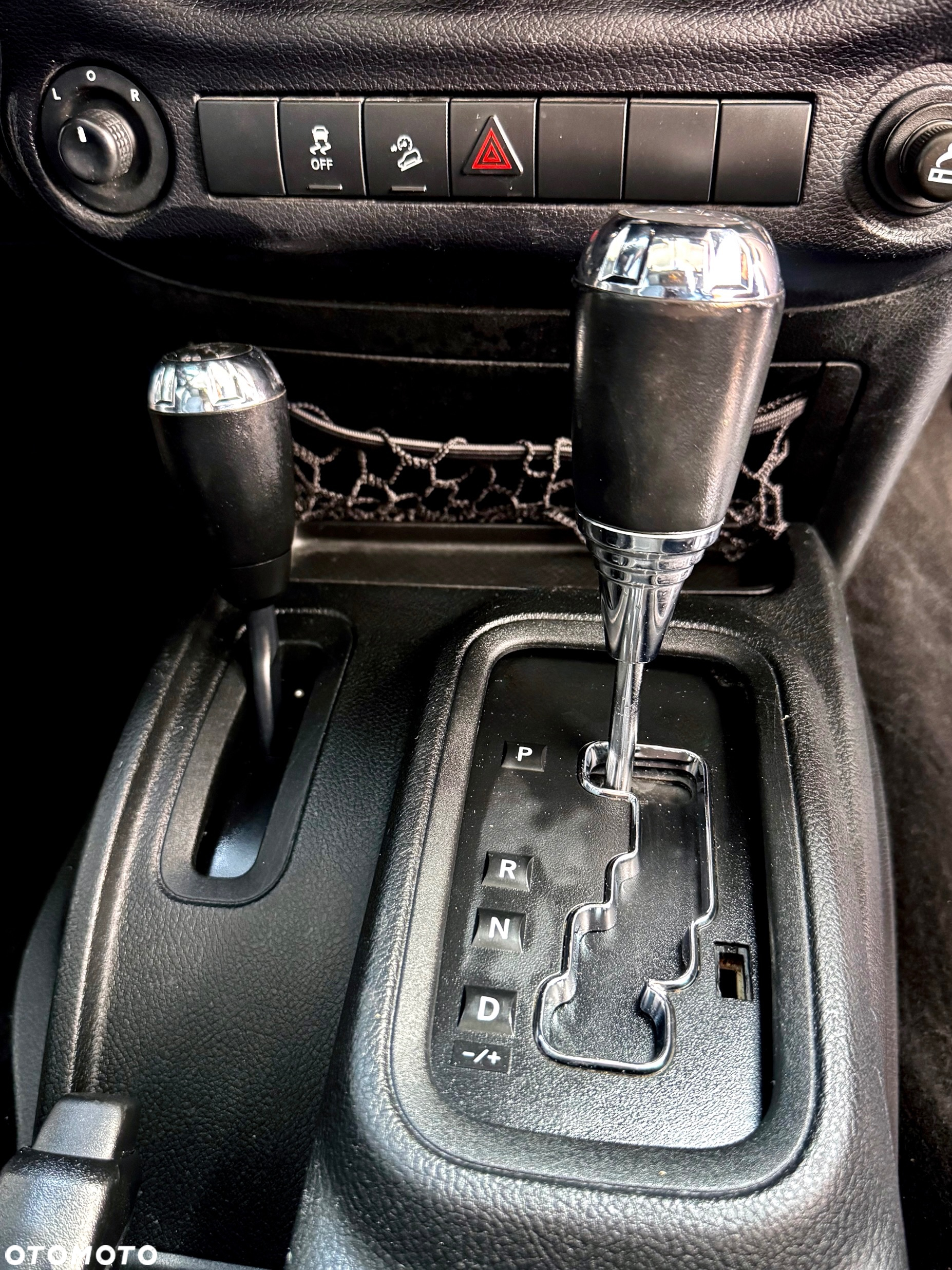 Jeep Wrangler 3.6 Unlim Black Edition II - 28