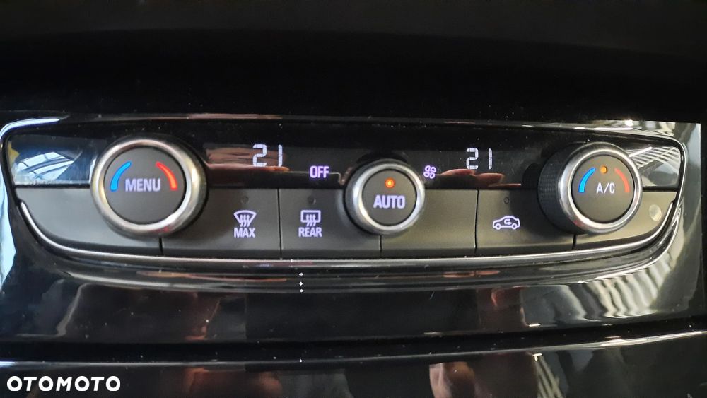 Opel Grandland X 1.2 Start/Stop Automatik Business Edition - 28